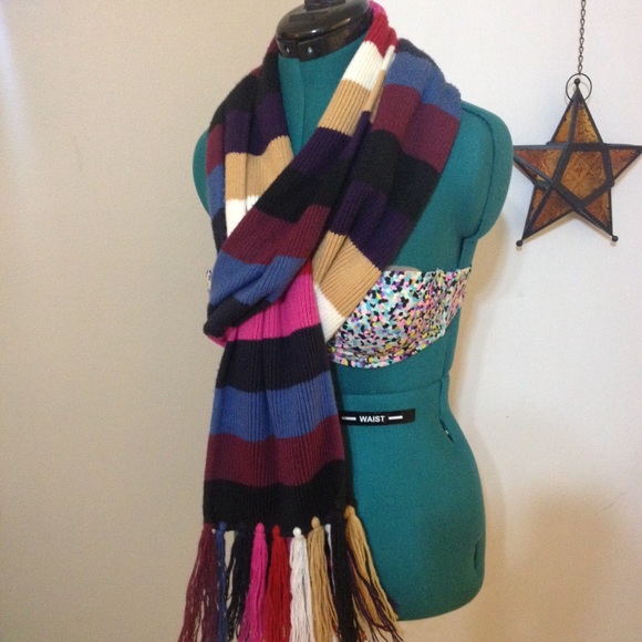 St. Johns Bay long multicolored stripe scarf - Picture 8 of 8